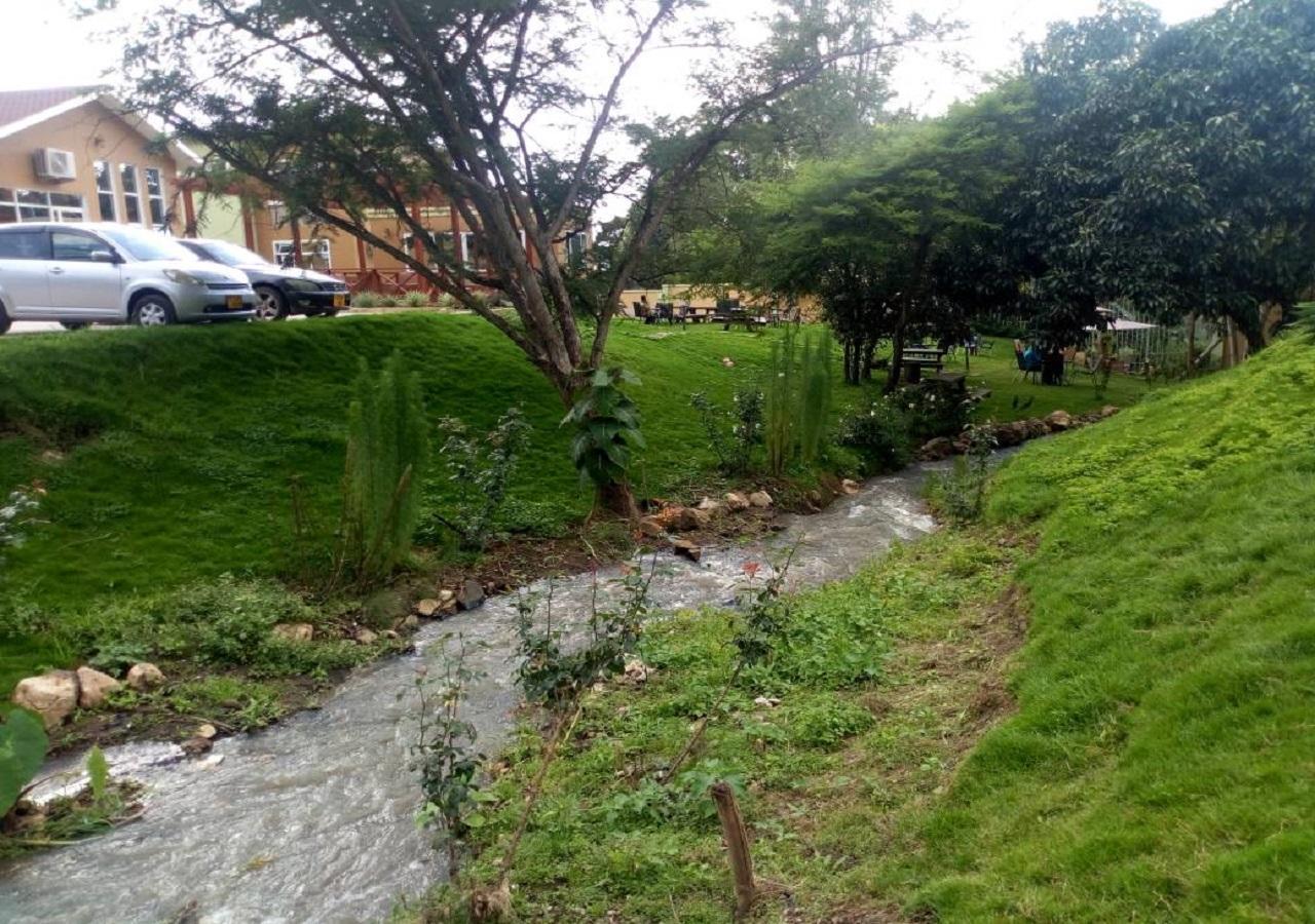 Hotel Desderia Mbeya Bagian luar foto